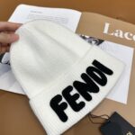 Fendi FENDI Knitted Hat 😘 😱 Simple and elegant 👍  The tight knitting method is very thick, soft and comfortable 🙈 Warm and stylish ❤️ can't bear to put it down 👍 Dear, hurry up and get it 👍😘 Same gender design! - Image 8