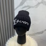 ⚫️Lv官网针织帽
非常百搭 男女通用 亲们可以看细节，车工整齐 透气舒适，采用进口毛线料！潮人必备！ - Image 2