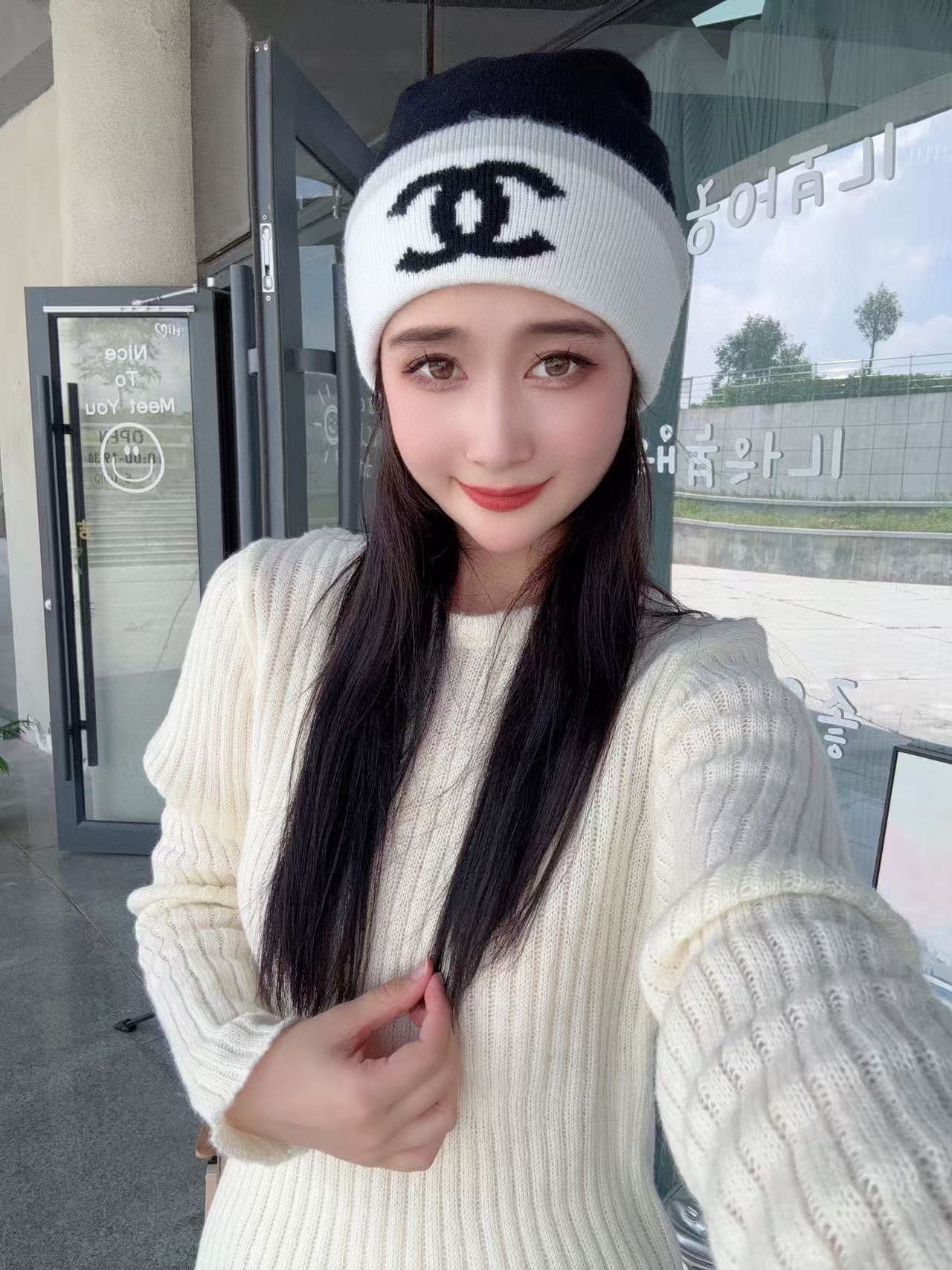💰认准品质哦，精巯羊毛系列Chanel官网品质香奈儿秋冬网红时尚博主推荐款毛线帽，小红书爆款，手感超柔软舒适的针织线帽，弹性极佳！