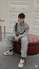 Gucci Sweatshirt - Image 3