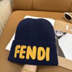Fendi FENDI Knitted Hat 😘 😱 Simple and elegant 👍  The tight knitting method is very thick, soft and comfortable 🙈 Warm and stylish ❤️ can't bear to put it down 👍 Dear, hurry up and get it 👍😘 Same gender design! - Image 2