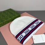 Comes with dust bagGUCCI Original Single Hat Official Website New Product Launch with Decorative Knitted Hat, Love [Love] Wool and Cashmere Double layer Hat 😱😘 Warm and stylish, simple and elegant, more fashionable and high-end! - Image 8