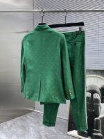 GUCCI 2025 new suit, high-end version! Customized fabrics for counters have high breathability and comfort, impeccable details, and brand element design concepts, reflecting high quality. Delicate and soft to the touch! Presenting casual tailoring, the upper body design is superb! Size range: 48-58 - Image 9