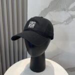 防尘袋
👒罗意威👒LOEWE新款原标设计棒球帽🧢质感超好，外部线条定位标准，做工精细，简约大气低价走量！ - Image 2