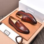 Gucci leather shoes, loafers - Image 2