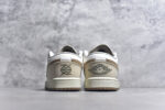 ▪🐼权威实拍💯#A
新货🚀#Air Jordan AJ1 Low 低帮 白棕 IB8855-121 全新流水线出品 唯一平替选择 市场第二梯队最强版 全部原鞋开发 原楦原纸板开发 全鞋电脑针车 原厂内置全掌气垫 原盒内在原标 唯一Zp原版鞋带绑法 免检产品 全新2022版型 全头层皮料 完美零毛边处理 原厂配置全掌气垫 价格定位良心 几十个配色陆续出货 实拍调校N版已经零色差零失真 百分百还原实物色彩所见即所得 不存在货不对板色差等低级问题 选购参考实物拍摄 不混卖不参货 只用心做好货严格选品 承诺混一赔十 SIZE：36 36.5 37.5 38 38.5 39 40 40.5 41 42 42.5 43 44 44.5 45 46 - Image 5