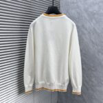 P 180 💐  Fen's 2025 autumn/winter wool blended round neck knitted sweater is made of imported custom yarn, providing comfortable and warm upper body. It is available for sale at the counter simultaneously. All three standards are complete.Size: M-3XL - Image 8