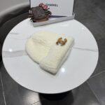 Chanel香奈儿秋冬网红时尚博主推荐款毛线帽，小红书爆款，手感超柔软舒适的针织线帽，弹性极佳！ - Image 3