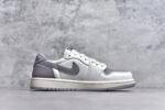 ▪🐼权威实拍💯#A
新货🚀#Air Jordan 1 低帮 复古篮球鞋
纯原大厂出品 极力推荐
定制鞋盒 大厂纯原品质出货 
超高清洁度 皮料切割干净无任何毛边 细节完美 
官方货号：553558 066
编码：23
码数：36-46 - Image 3