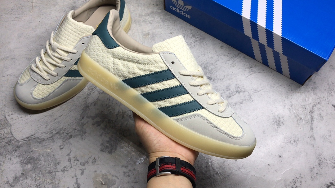▪公司级别
Adidas Originals Gazelle Indoor JR3837 三叶草复古休闲防滑耐磨低帮板鞋