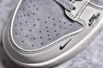 ▪️细节鉴定
Nk SB Dunk Low 斯图西联名-灰白浅灰勾 低帮休闲板鞋