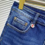 【Gucci Jeans | Classic Denim, Engraved with Luxury DNA】 When street style meets haute couture, a pair of jeans can become a badge of status.
Deconstructing the language of denim with centuries-old craftsmanship, we infuse every inch of fabric with a modern attitude and luxurious details, making everyday wear a silent declaration of taste.
✨ A pair of jeans is an attitude, and even more so, a legacy.
It's not just a wardrobe essential, but also an interpretation of the brand's spirit—
"From suitcases to jeans, we have always defined the boundaries of luxury with the ultimate craftsmanship."
Sizes: 28-42 - Image 6