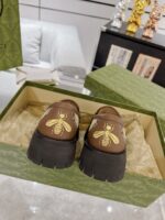 Gucci leather shoes, loafers - Image 9