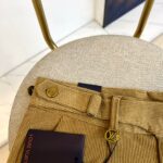 The latest men's casual corduroy trousers from 1V Vuitton and SS for autumn and winter, featuring classic slanted pockets and a small straight cut silhouette, are a must-have item for fashionable men's wardrobes! Men's business and leisure versatile and simple style! Fashionable, simple and versatile pants, regardless of body shape or age, any man can wear them with a sense of fashion! Customized from the original factory, made of high-end high gram heavy fleece pure cotton fabric, the fabric feels smooth and soft, with a strong sense of drape. It is super comfortable and skin friendly to wear, which is the high-end texture that can only be reflected by the original fabric and craftsmanship! The three-dimensional slim fit cut design is very suitable for Asian body shapes to wear. It is a pair of pants with a very high-end appearance, definitely a pair of pants that looks explosive, perfect for both business and leisure! 28-38 (without 35, 37) - Image 4