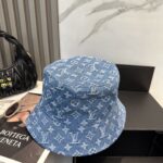 LV路易威登官网同步高版本 新款牛仔渔夫帽
火爆技术升级，洗水牛仔风街头风十足
更符合现在时尚小哥哥小姐姐的style，机场街拍超飒！ - Image 3