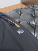 Luoyiwei 2025SS early autumn and winter new product thickened pure cotton fabric men's sports and leisure pants are a must-have type every season, an unquestionable hot selling flagship item, in line with the best color matching of the four seasons. The overall style continues the tone of SLP, integrating multiple craftsmanship aesthetics throughout the body, washing and aging naturally, creating a rebellious and personalized style! In terms of details, it is extremely outstanding and meticulously crafted. The entire body is made of customer supplied metal chains, which effectively demonstrates the brand identity! High quality repeated cotton fabric, excellent washing performance, impeccable! Pattern cutting perfect size M-3xL - Image 4