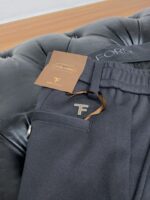 TF's new casual trousers from the 25th year have a clean and sleek cut, exuding a strong urban style. They are made of finely woven fabric that feels soft, sticky, and dry, giving them a crisp and stylish upper effect. Exquisite hardware, very attractive for business and leisure. With so many top-notch materials, it creates a high-end product with unparalleled value, which is the first choice for high-end trendy and fashionable peopleSize: 29-40 - Image 5