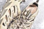 HOKA One One Hopara Sandals 霍帕拉系列水路两用溯溪涉水休闲户外露营凉鞋 作为先锋品牌的 HOKA ONE ONE总是以独特的方式 HOPA RA是一款溯溪鞋 又名排水鞋 可长期用于涉水和溯溪 保护脚底和脚趾的安全和舒适 鞋面材料速干 透气 耐磨 鞋底防滑 耐磨 抓地能力强 出于安全考虑 设计要求较高 涉水溯溪过程中 水 泥沙 可以直接从鞋内大孔排出 细纹鞋底使在岩石上抓地能力强 避免打滑 而上路后 鞋面具有快干透气等优点 尺码：36 36.5 37.5 38 39 40 40.5 41 42 42.5 43 44 45 - Image 9