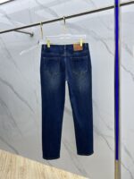 【Gucci Jeans | Classic Denim, Engraved with Luxury DNA】 When street style meets haute couture, a pair of jeans can become a badge of status.
Deconstructing the language of denim with centuries-old craftsmanship, we infuse every inch of fabric with a modern attitude and luxurious details, making everyday wear a silent declaration of taste.
✨ A pair of jeans is an attitude, and even more so, a legacy.
It's not just a wardrobe essential, but also an interpretation of the brand's spirit—
"From suitcases to jeans, we have always defined the boundaries of luxury with the ultimate craftsmanship."
Sizes: 28-42 - Image 8