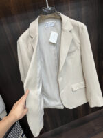 main recommendation 🌹  BC 2025ss early autumn new release ❤️ ‍ 🔥 BC suit jacket jacket, a popular autumn suit jacket jacket, with a classic logo embroidered on the chest in a single west style. Wearing it is a comfortable, relaxed, and slimming presence, lazy and casual. Combined with a clean and simple color scheme, it is particularly durable and suitable for daily wear~Introducing sporty items adorned with vibrant prints!Size: M-3XL with complete three sizes available for next day shipmentColor: Black KhakiH2025 new model launched - Image 4