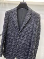 Dijia's new men's casual wool suit jacket for autumn 2025, made of high-end custom high-density suit fabric. The finished garment has been treated with silk gloss, making it super soft and comfortable, with an excellent texture. Fashionable and stylish upper body, meticulously crafted. The visual effect is super strong. Original tailoring at the counter, all original hardware accessories, and a unique trendy item in the wardrobe. Size: M-3XL 178 140kg L slim fit, maximum weight for wearing 190kg - Image 4