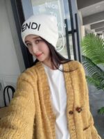 💰 FENDI's official website recommends a knitted hat that is popular among fashion bloggers for autumn and winter. It hides a subtle sense of luxury, with every line exuding a clean and elegant style. It is simple yet not simple, generous yet not out of style, and every detail showcases high-end taste. The sense of fashion becomes more and more enduring in restraint. - Image 2