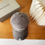 Balencia*a 巴黎世家新款棒球帽
 🧢简约时尚超级无敌好看的帽子！