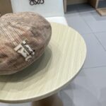 Burberry (Burberry's new high-quality checkered beret, painter's hat, British octagonal hat, men's and women's autumn and winter casual versatile beret hat) - Image 3