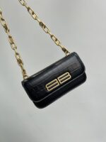 尺寸：19X10X7cm