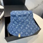 LV路易威登官网同步高版本 新款牛仔渔夫帽
火爆技术升级，洗水牛仔风街头风十足
更符合现在时尚小哥哥小姐姐的style，机场街拍超飒！ - Image 5