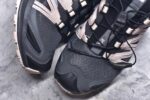 ▪panan权威实拍💯#A
新货🚀#萨洛蒙 Salomon XA PRO 3D 户外轻便机能鞋 491841
纯原外贸平台特供订单 耗时半年巨作 全套原纸板楦头开发 原厂特供网布配套加持 确保原汁原味 完美呈现版型 原档数据独家私模五层组合大底 男女鞋同步官方开发至46.5 原装Ortholite轻量化鞋垫 中底布带钢印编号 原厂TPU锁扣 进口港宝加持 后跟自然饱满 还原公司包裹性 鞋面以“锯齿”状的包裹系统呈现 在基色底之下加入了各种色点缀 将公司的最新技术和时尚前卫的造型融入耐用的长跑款式中 鞋面由 TPU 薄膜制成 并焊接在高耐磨网眼上 使其既时尚又坚固 由 ACS底盘支撑 可增强稳定性和支撑力 以及由橡胶凸耳 Contragrip外底覆盖的 EVA 缓冲中底 旨在应对崎岖的地形 鞋舌上的彩色Salomon 标签、Quicklace 系统以及鞋头、鞋舌和鞋跟上的附加品牌使细节更加完美 让穿着者可以轻松驾驭户外与通勤下的任何运动生活场景 无缝鞋身户外随意纵横 颜值与脚感兼备 出街通勤 绝对非常吸睛 你值得拥有
Size:36 36.5 37 38 38.5 39 40 40.5 41 42 42.5 43 44 44.5 45 46 - Image 8