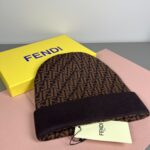 💰 FENDI's official website recommends a knitted hat that is popular among fashion bloggers for autumn and winter. It hides a subtle sense of luxury, with every line exuding a clean and elegant style. It is simple yet not simple, generous yet not out of style, and every detail showcases high-end taste. The sense of fashion becomes more and more enduring in restraint. - Image 3