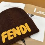 Fendi FENDI Knitted Hat 😘 😱 Simple and elegant 👍  The tight knitting method is very thick, soft and comfortable 🙈 Warm and stylish ❤️ can't bear to put it down 👍 Dear, hurry up and get it 👍😘 Same gender design! - Image 5