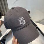 防尘袋
👒罗意威👒LOEWE新款原标设计棒球帽🧢质感超好，外部线条定位标准，做工精细，简约大气低价走量！ - Image 8