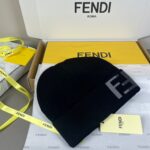 💰 FENDI's official website recommends a knitted hat that is popular among fashion bloggers for autumn and winter. It hides a subtle sense of luxury, with every line exuding a clean and elegant style. It is simple yet not simple, generous yet not out of style, and every detail showcases high-end taste. The sense of fashion becomes more and more enduring in restraint. - Image 3