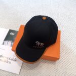 💰新款出货 HERMÈS (爱马仕)最新款原单棒球帽，拼色H，正品开模订制，原版透气帆布面料+原厂精钢调节扣，做工细致，时尚帅气质量超赞！ - Image 8