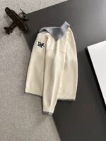 The latest winter sweaters on Dior 2025 official website, synchronized with popular items on sale at counters! Specially supplied wool blended fabric Comfortable to feel It can directly touch the skin, with exquisite embroidered logos and badges that are extremely eye-catching! Details highlight the fashionable charm of big brands Exquisite craftsmanship Stereoscopic cutting style The wearing effect is unbeatable and handsome! All three standards are complete! Size: M-3XL - Image 7