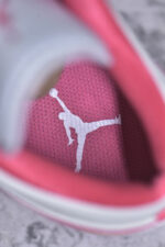 ▪细节鉴定
Air Jordan AJ1 Low 低帮 粉白 - Image 6