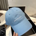 Balenciaga Balenciaga baseball cap. My family has already mastered Balenciaga's craftsmanship, which is sure to be a hit. Balenciaga's new washed cotton baseball cap is a must-haveHeavy industry craftsmanship, double B letter logo, innovative and fashionable trendy styleExclusive physical shooting for both men and women, adjustable for both genders - Image 7