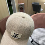 LV 路易威登 秋冬新款经典休闲潮流款 上架简约棒球帽出门旅游，绝对要入手的一款 - Image 10