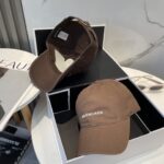Balenciaga Balenciaga baseball cap. My family has already mastered Balenciaga's craftsmanship, which is sure to be a hit. Balenciaga's new washed cotton baseball cap is a must-haveHeavy industry craftsmanship, double B letter logo, innovative and fashionable trendy styleExclusive physical shooting for both men and women, adjustable for both genders - Image 4