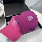 防尘袋
👒罗意威👒LOEWE新款原标设计棒球帽🧢质感超好，外部线条定位标准，做工精细，简约大气低价走量！ - Image 9