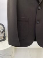 Valentino's new men's casual wool suit jacket for autumn 2025, made of high-end custom high-density suit fabric. The finished garment has been treated with silk gloss, making it super soft and comfortable, with an excellent texture. Fashionable and stylish upper body, meticulously crafted. The visual effect is super strong. Original tailoring at the counter, all original hardware accessories, and a unique trendy item in the wardrobe. Size: M-3XL 178 140kg L slim fit, maximum weight for wearing 190kg - Image 7