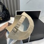 Balenciaga 巴黎世家 棒球帽我家对巴黎世家的工艺已经是炉火纯青了 必爆  BALENCIAGA巴黎世家新款洗水纯棉棒球帽
重工工艺，双B字母标志，新颖时尚潮痞风
男女同款独家实物拍摄 男女通用、可调节 - Image 3