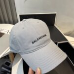 Balenciaga Balenciaga baseball cap. My family has already mastered Balenciaga's craftsmanship, which is sure to be a hit. Balenciaga's new washed cotton baseball cap is a must-haveHeavy industry craftsmanship, double B letter logo, innovative and fashionable trendy styleExclusive physical shooting for both men and women, adjustable for both genders - Image 7