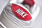 ▪️细节鉴定
NK SB Dunk Low 川久保玲联名-猪八米白勾 周年高端定制 - Image 4