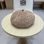 Burberry (Burberry's new high-quality checkered beret, painter's hat, British octagonal hat, men's and women's autumn and winter casual versatile beret hat) - Image 2