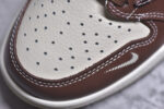 ▪细节鉴定
Travis Scott x Fragment Design x Air Jordan 1 Low OG SP AJ1 MLB联名 栗色 低帮文化休闲板鞋