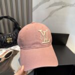 路易威登棒球帽LouisVuitton👒😍新款LV棒球帽，重工打造♥完美刺绣，高端大气，百搭款🤗男女通用！ - Image 5