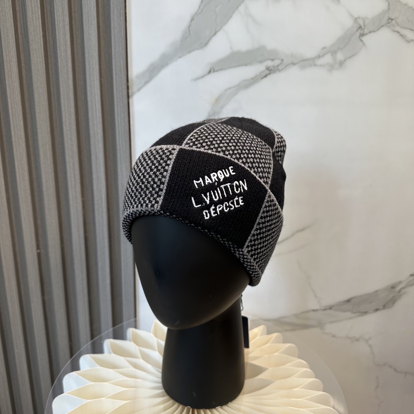💛配防尘袋。【lv 路易威登】2025新款大牌刺绣针织毛线帽，男女款～时尚简约#保暖款